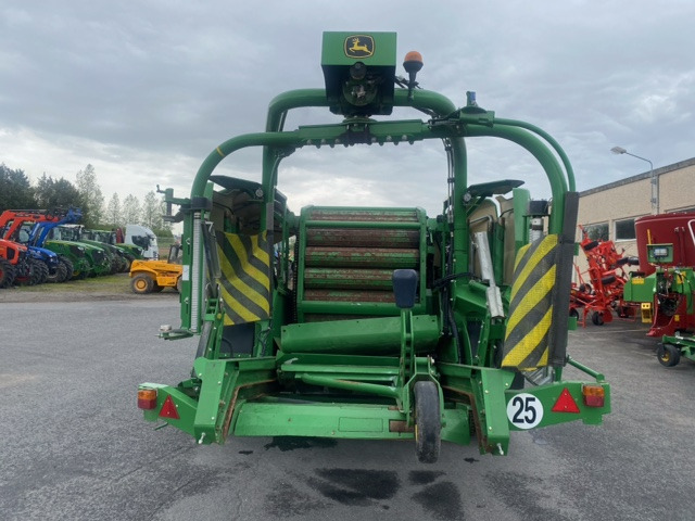 JOHN DEERE C441R - Presse à balles rondes, Enrubanneuse: photos 5 JOHN DEERE C441R - Presse à balles rondes, Enrubanneuse: photos 5