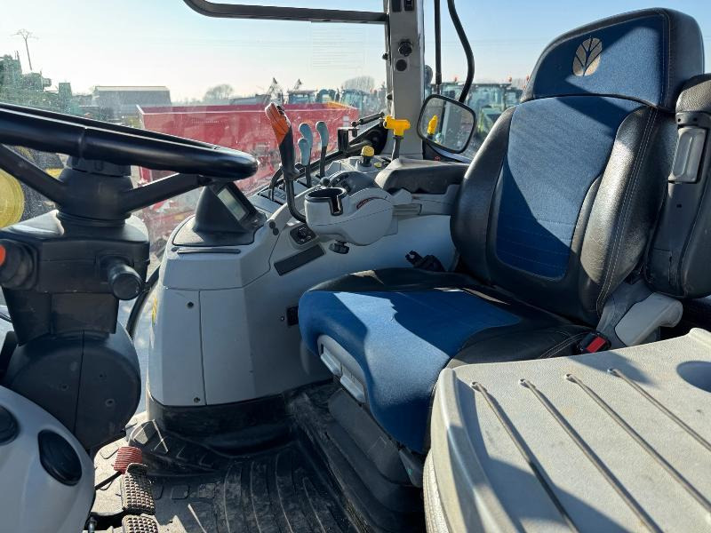 Tracteur agricole NEW-HOLLAND T7.260 PC: photos 7 Tracteur agricole NEW-HOLLAND T7.260 PC: photos 7