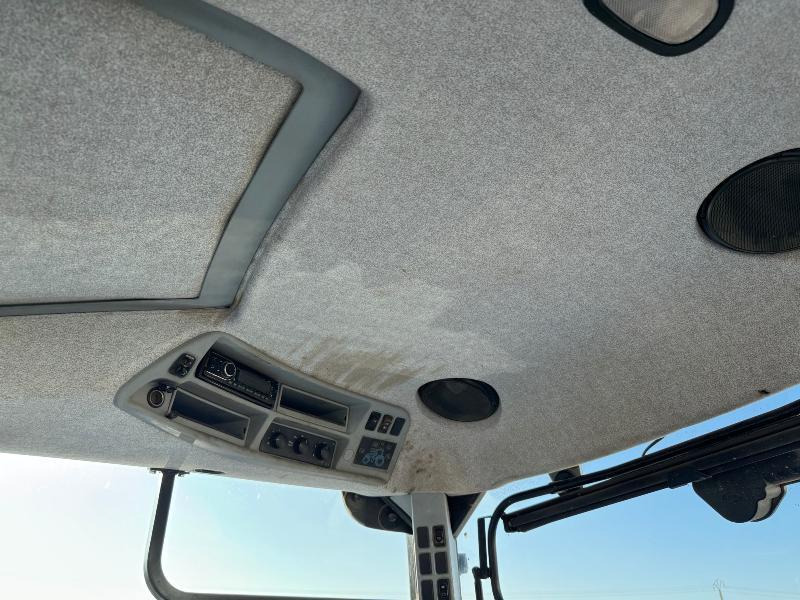 Tracteur agricole NEW-HOLLAND T7.260 PC: photos 8 Tracteur agricole NEW-HOLLAND T7.260 PC: photos 8