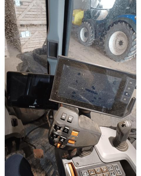 Tracteur agricole VALTRA N174 DIRECT: photos 7