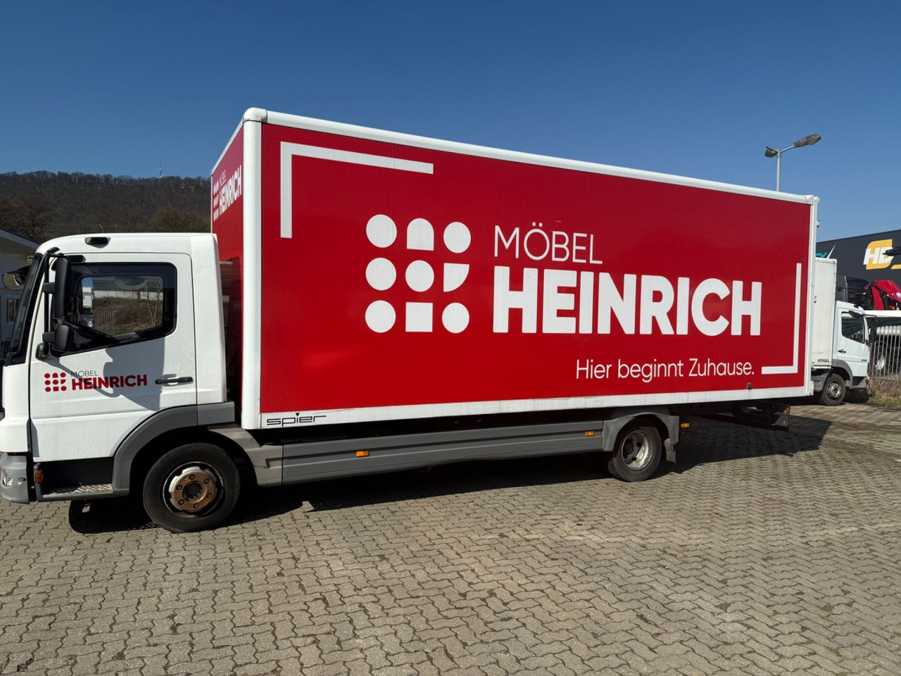 Mercedes-Benz 815 - Camion fourgon: photos 2 Mercedes-Benz 815 - Camion fourgon: photos 2