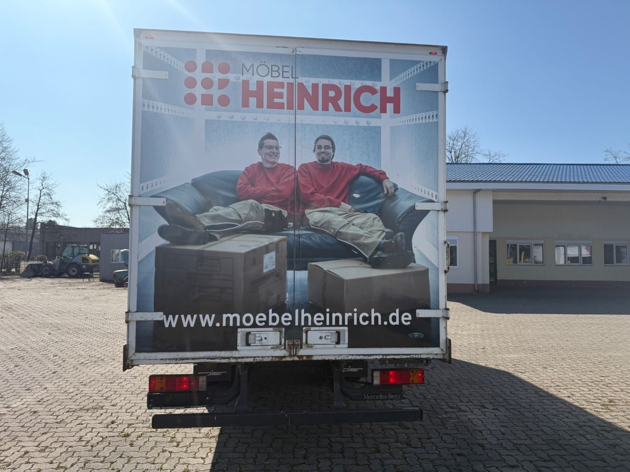 Mercedes-Benz 815 - Camion fourgon: photos 4 Mercedes-Benz 815 - Camion fourgon: photos 4