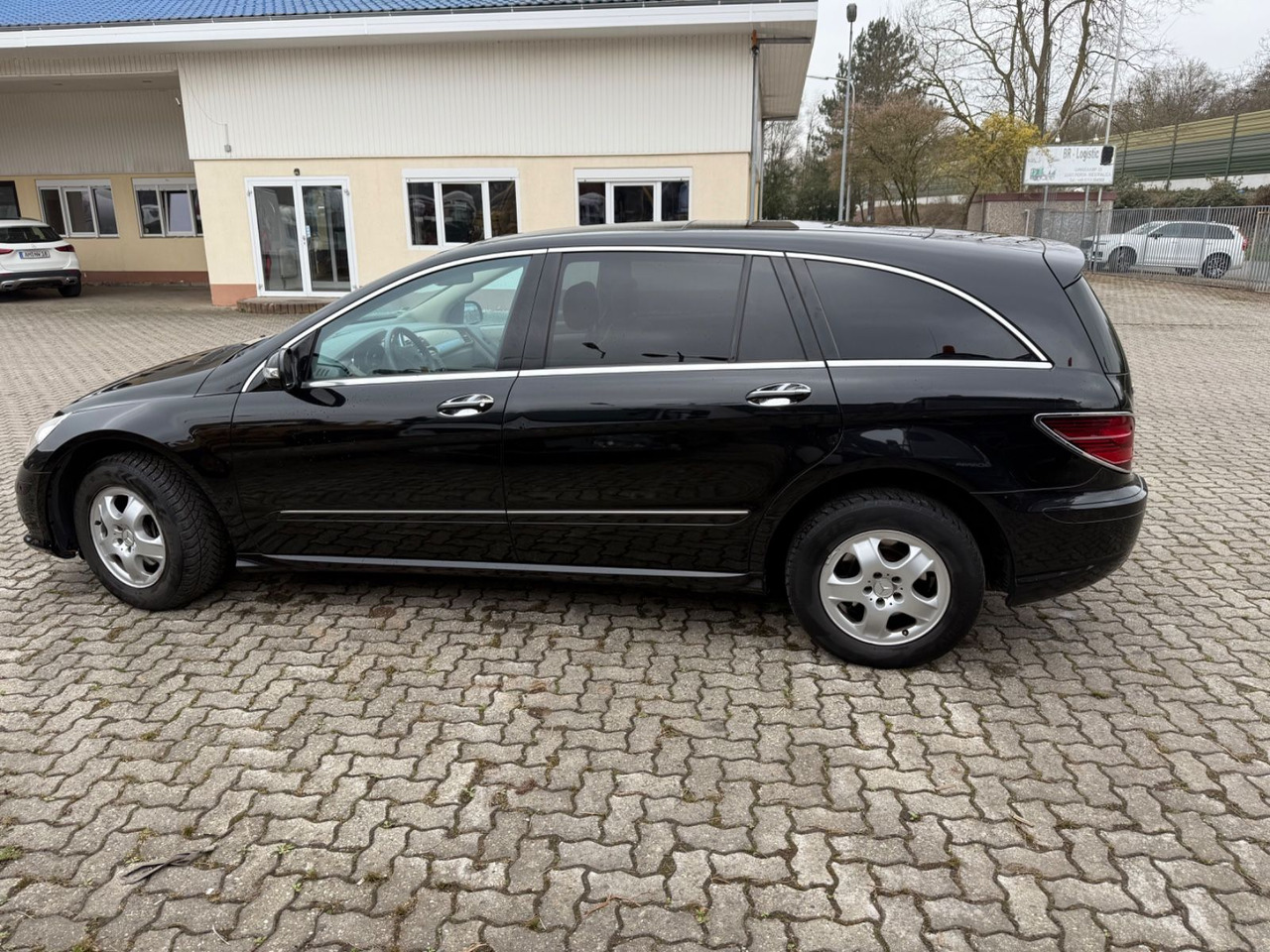 Mercedes-Benz R - SUV: photos 2 Mercedes-Benz R - SUV: photos 2