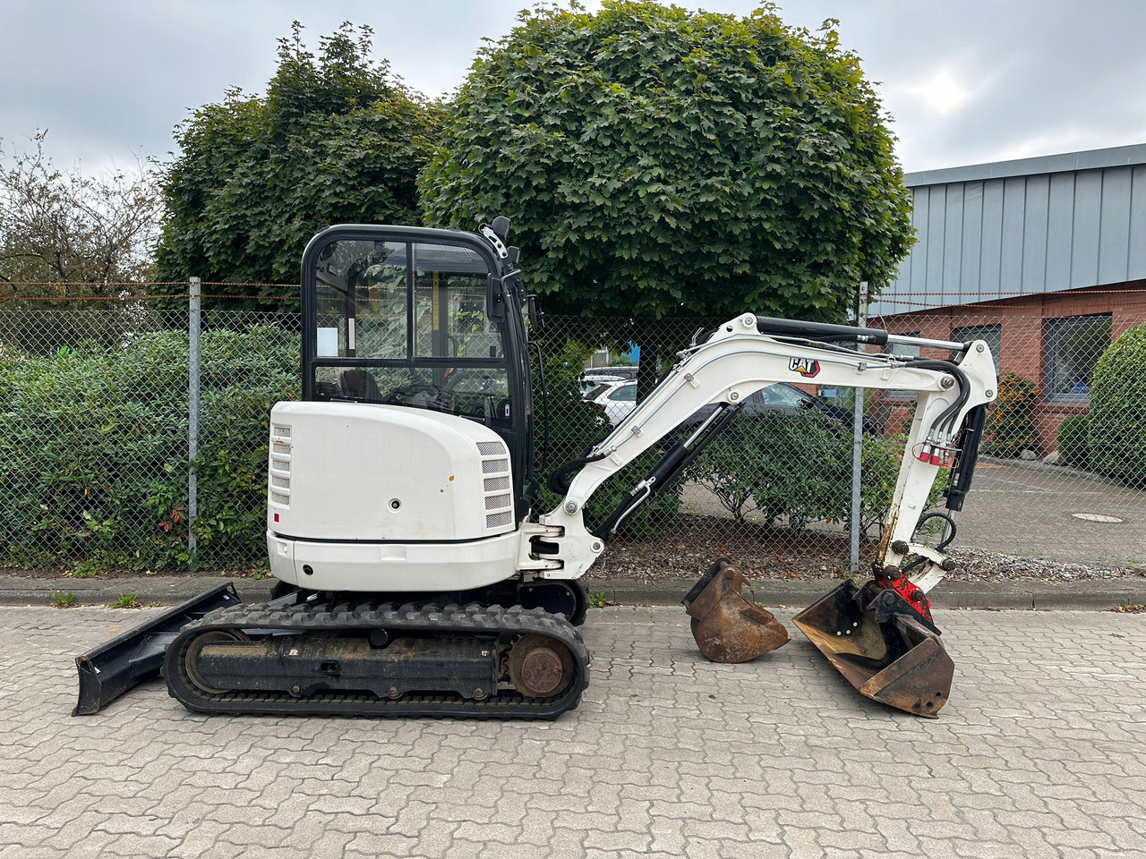 CAT 302.7 DCR Mini excavator, 2 Buckets, TOP !!! - Mini pelle: photos 5 CAT 302.7 DCR Mini excavator, 2 Buckets, TOP !!! - Mini pelle: photos 5