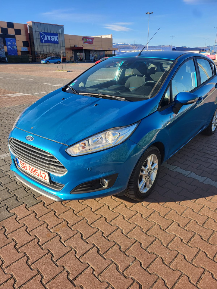 FORD FIESTA - Berline: photos 1 FORD FIESTA - Berline: photos 1