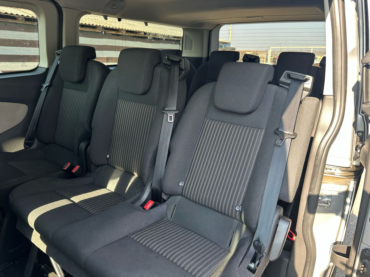 FORD TRANSIT CUSTOMS - Transport de personnes: photos 5 FORD TRANSIT CUSTOMS - Transport de personnes: photos 5
