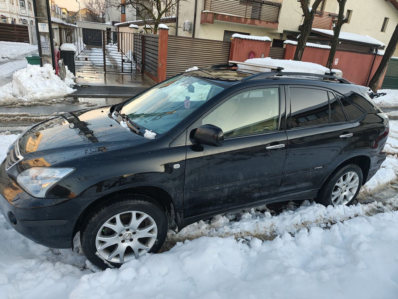 Lexus RX 400H - SUV: photos 4 Lexus RX 400H - SUV: photos 4