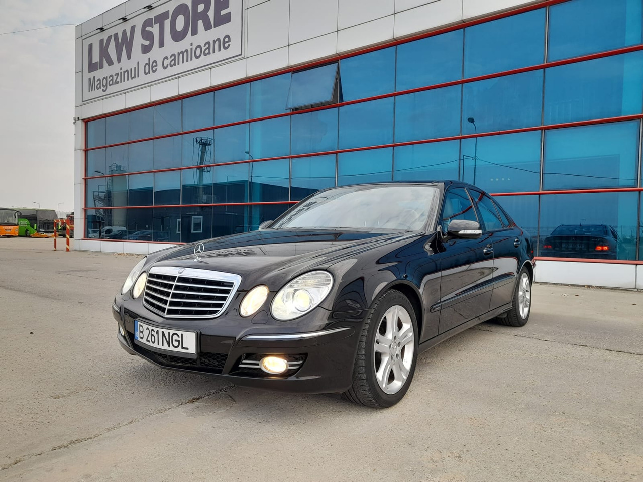 Mercedes Benz E350 - Voiture: photos 1 Mercedes Benz E350 - Voiture: photos 1