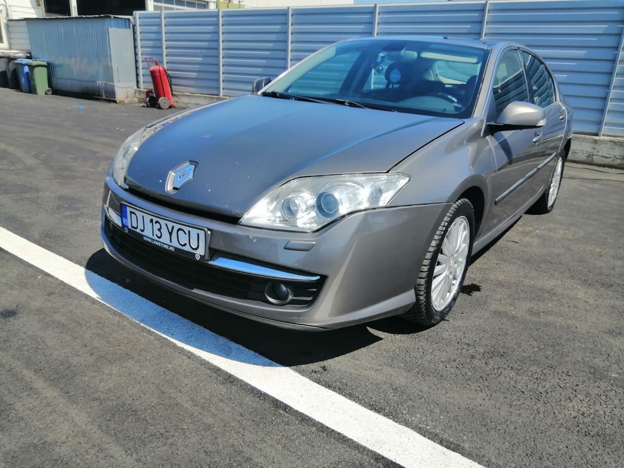 RENAULT LAGUNA 3 HATCHBACK - Voiture: photos 1 RENAULT LAGUNA 3 HATCHBACK - Voiture: photos 1