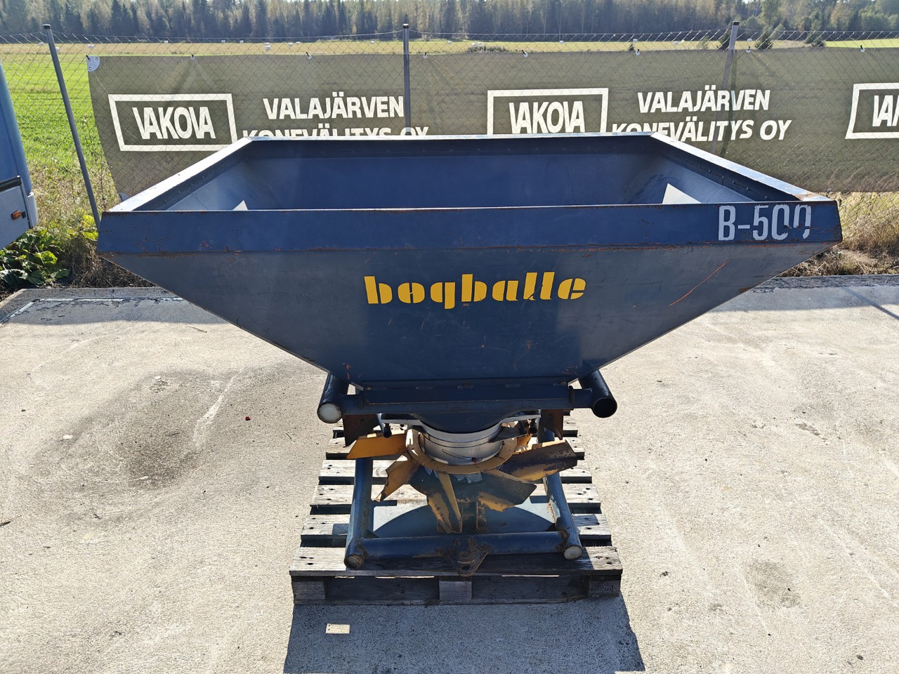 BOGBALLE B500 - Distributeur d'engrais: photos 1 BOGBALLE B500 - Distributeur d'engrais: photos 1