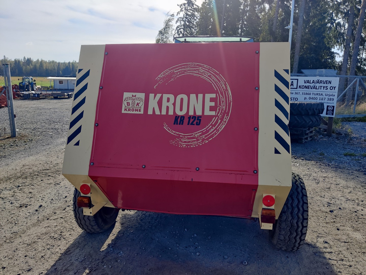 KRONE KR 125 - Presse à balles rondes: photos 4 KRONE KR 125 - Presse à balles rondes: photos 4