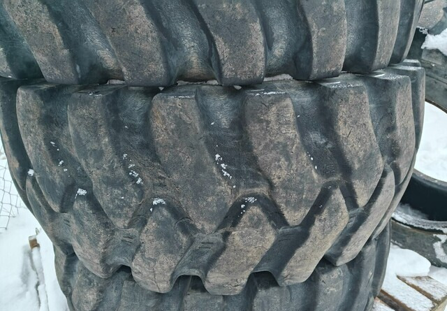 Mitas 405/70-24 - MPT-04 rengassarja - Pneu pour Engins de chantier: photos 5 Mitas 405/70-24 - MPT-04 rengassarja - Pneu pour Engins de chantier: photos 5