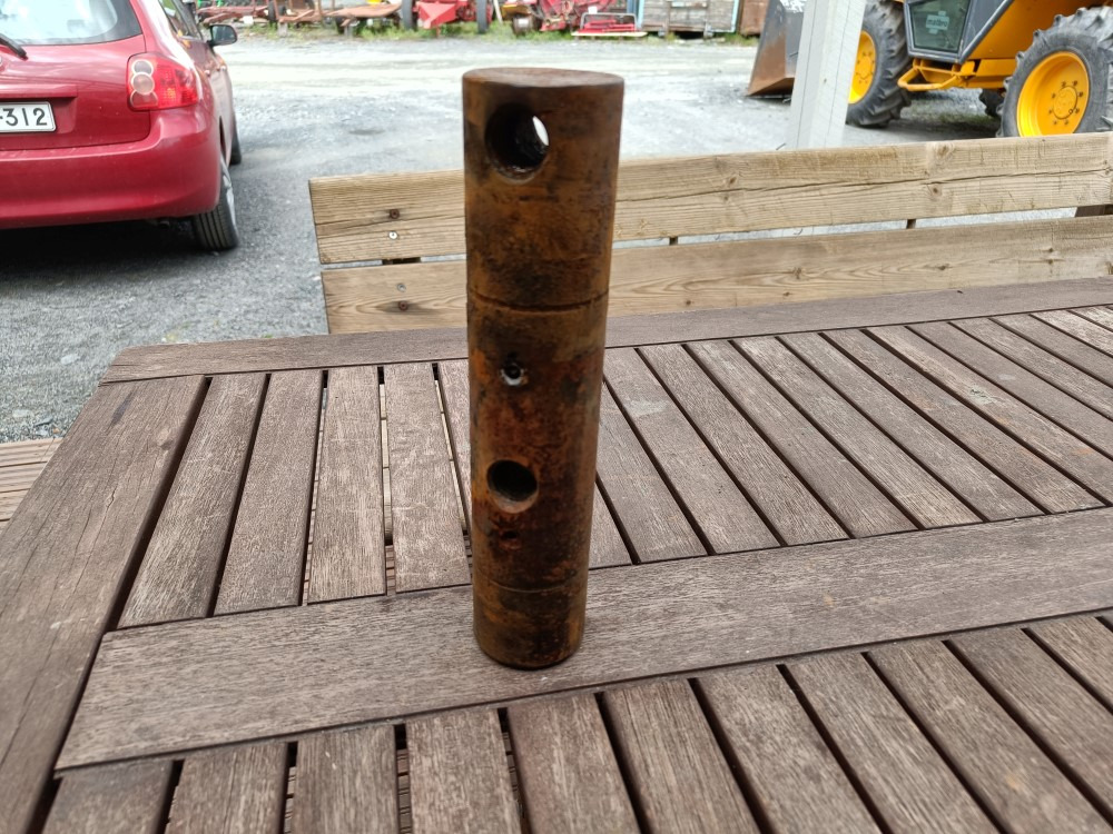 Överum CV398H paluuauran keskitappi - Pièces de rechange pour Charrue: photos 2 Överum CV398H paluuauran keskitappi - Pièces de rechange pour Charrue: photos 2