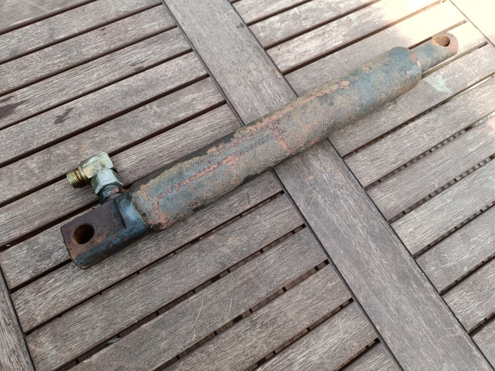 Överum CV398H paluuauran laukaisusylinteri - Pièces de rechange pour Machine agricole: photos 4 Överum CV398H paluuauran laukaisusylinteri - Pièces de rechange pour Machine agricole: photos 4