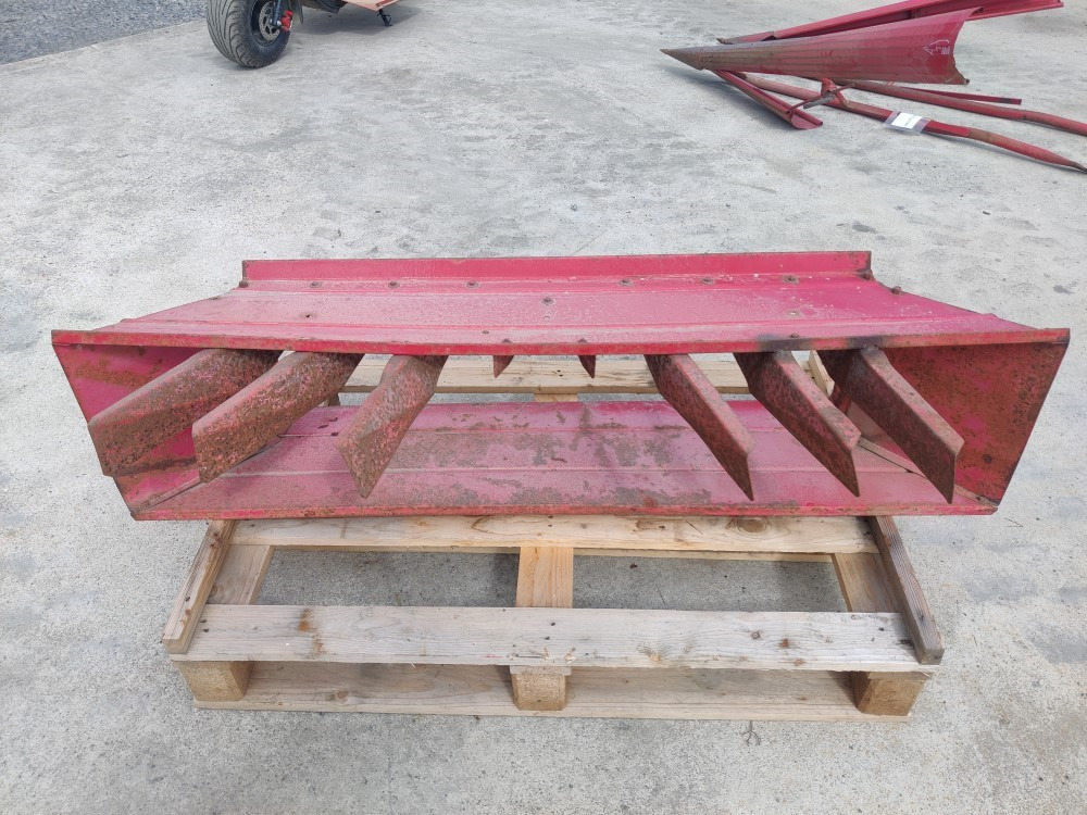 Sampo 410 silppurin takapelti - Pièces de rechange pour Moissonneuse-batteuse: photos 4 Sampo 410 silppurin takapelti - Pièces de rechange pour Moissonneuse-batteuse: photos 4