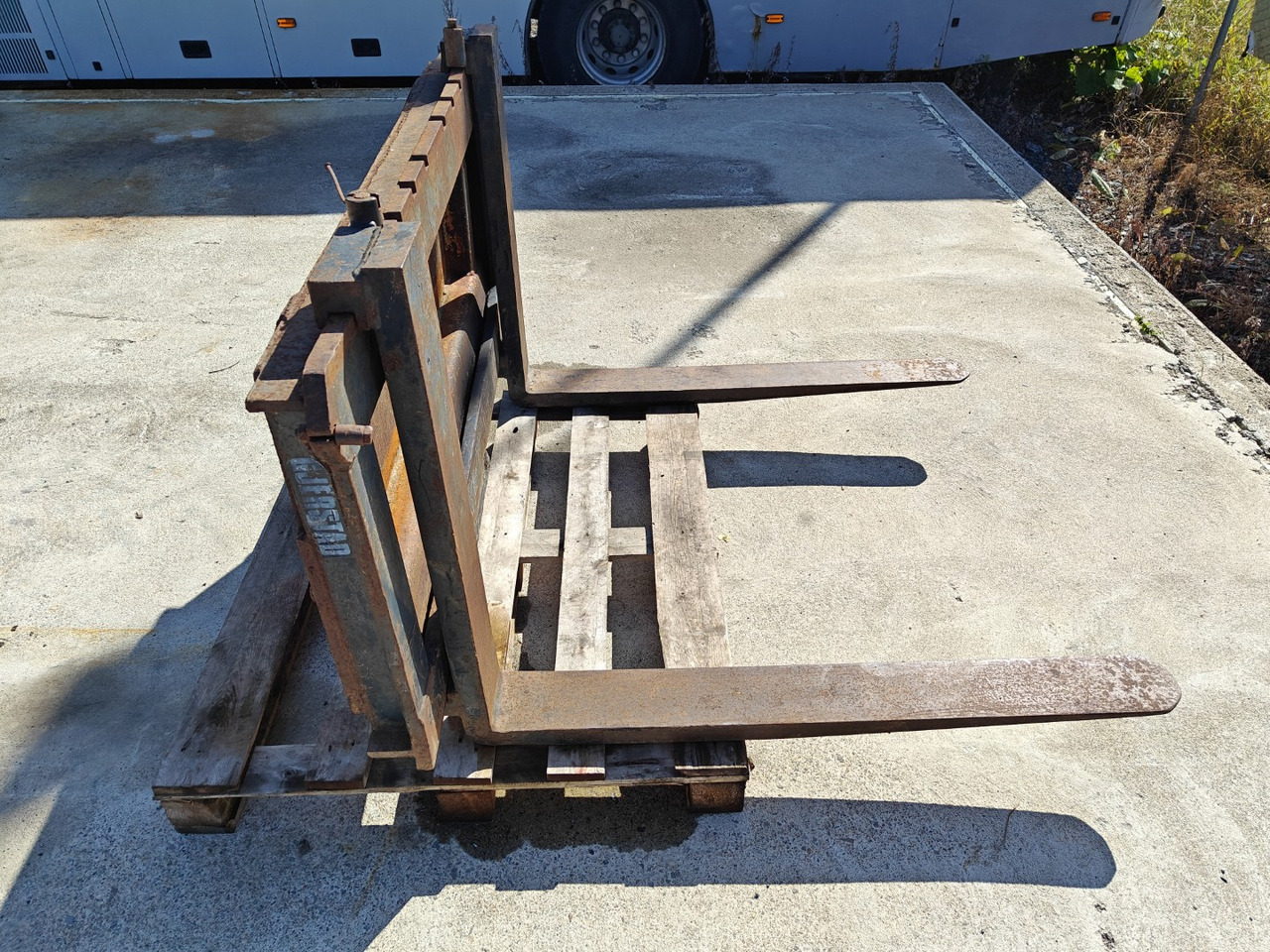 Trukkipiikit Vila-kiinnike - Fourches: photos 2 Trukkipiikit Vila-kiinnike - Fourches: photos 2