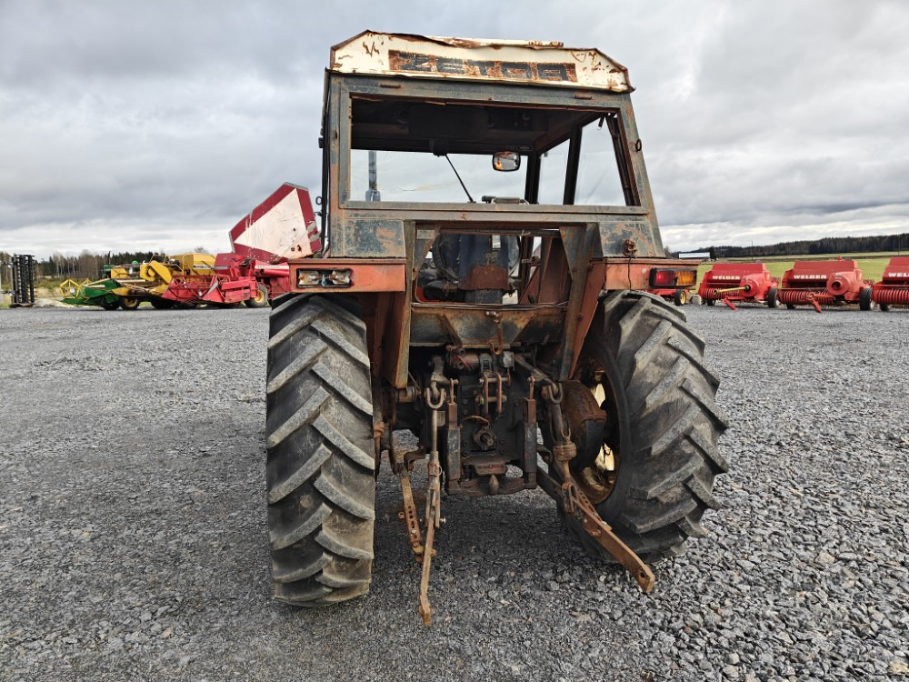 ZETOR 7011 - Tracteur agricole: photos 3 ZETOR 7011 - Tracteur agricole: photos 3