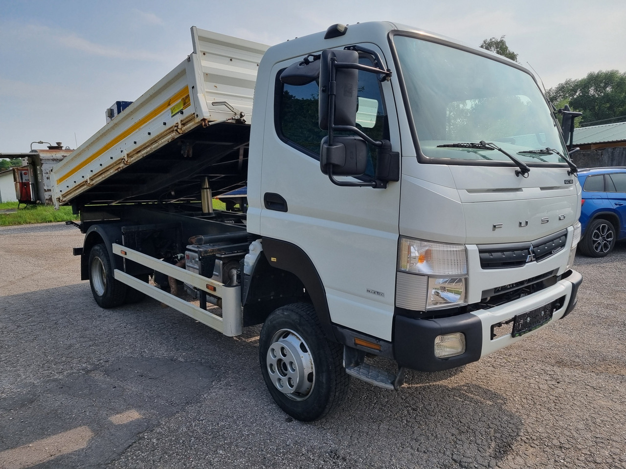 FUSO Canter 6C18 4x4 3 way tipper (only 35tkm) - Camion benne: photos 3 FUSO Canter 6C18 4x4 3 way tipper (only 35tkm) - Camion benne: photos 3