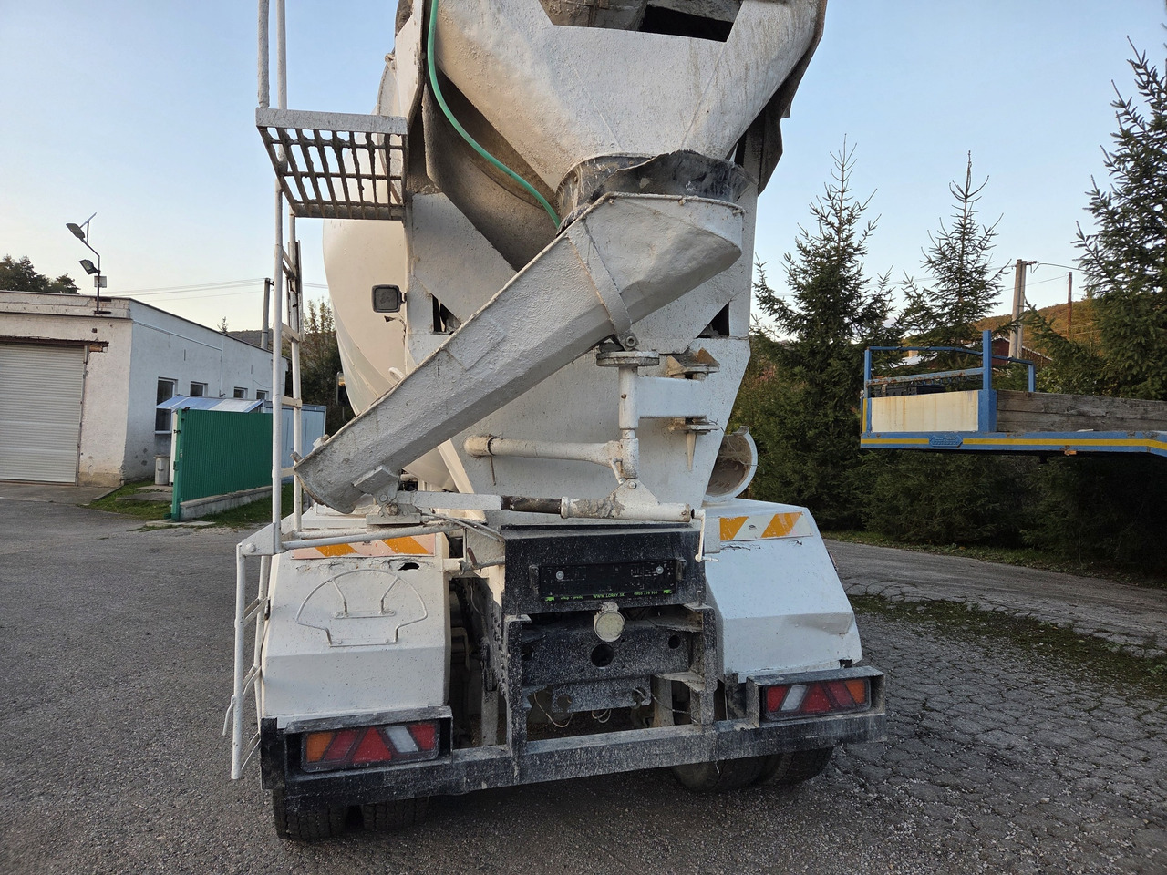 IVECO EURO TRAKKER MP340E35HB 8x4 MIX (chassis ) - Camion malaxeur: photos 5 IVECO EURO TRAKKER MP340E35HB 8x4 MIX (chassis ) - Camion malaxeur: photos 5