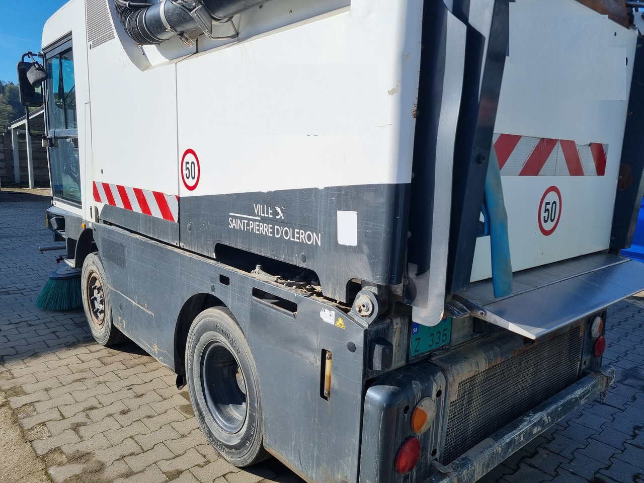 SCHMIDT Cleango compact sweeper 400 - Balayeuse de voirie: photos 4 SCHMIDT Cleango compact sweeper 400 - Balayeuse de voirie: photos 4