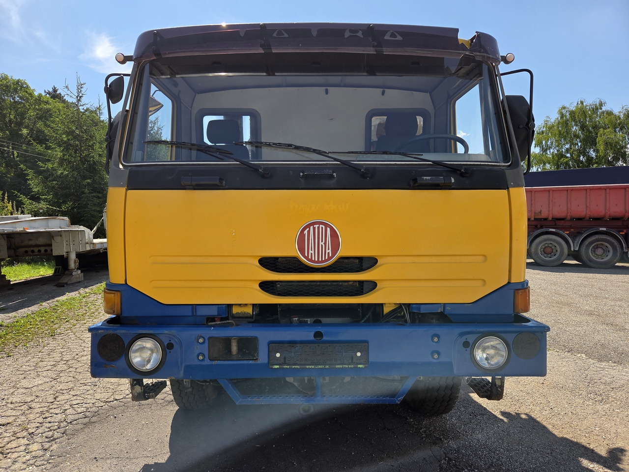 TATRA T815 260R11 6x6 + HIAB 250 - Camion plateau, Camion grue: photos 4 TATRA T815 260R11 6x6 + HIAB 250 - Camion plateau, Camion grue: photos 4