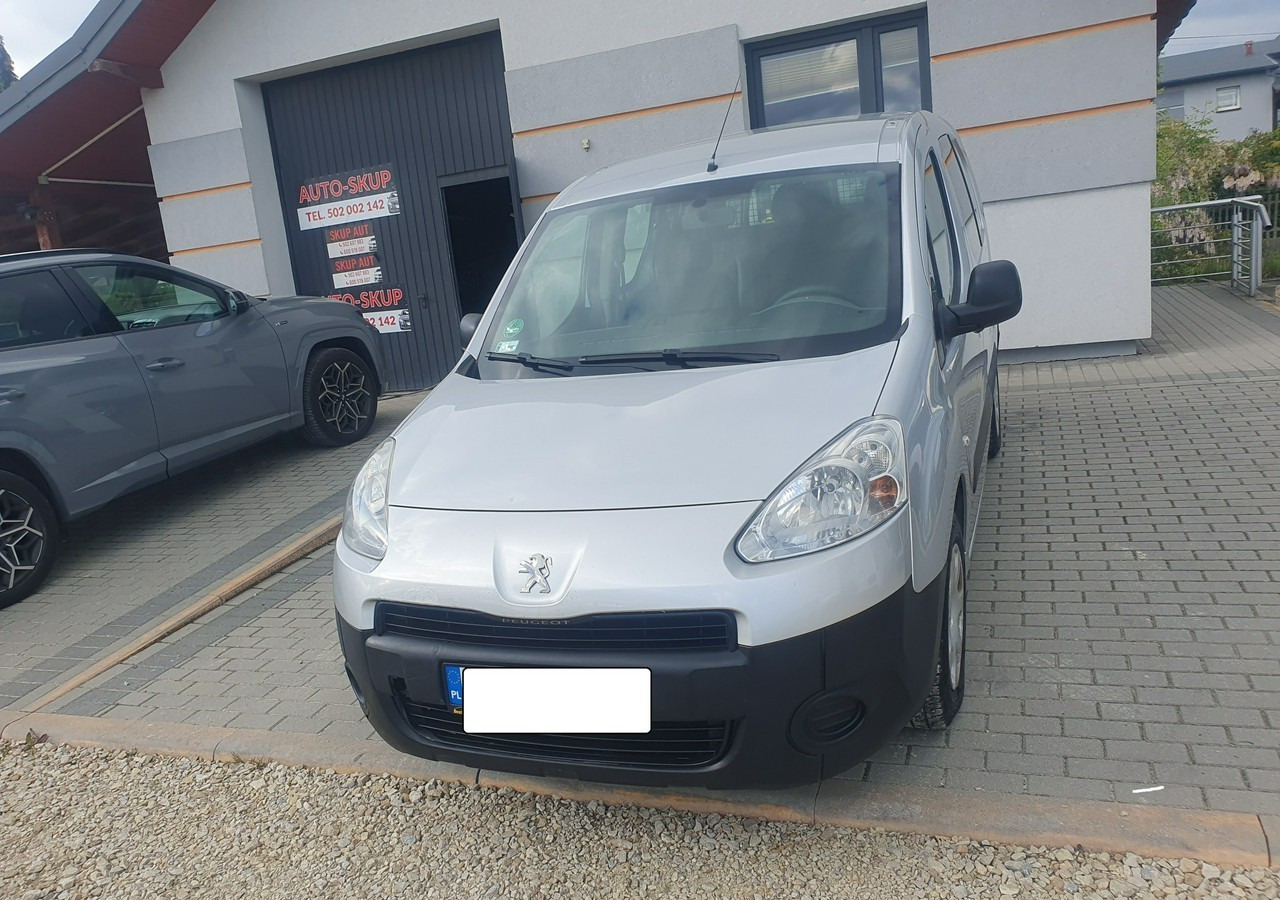 Peugeot Partner long *2 lub 5 osobowy *klima* gruau* - Fourgon utilitaire: photos 3 Peugeot Partner long *2 lub 5 osobowy *klima* gruau* - Fourgon utilitaire: photos 3