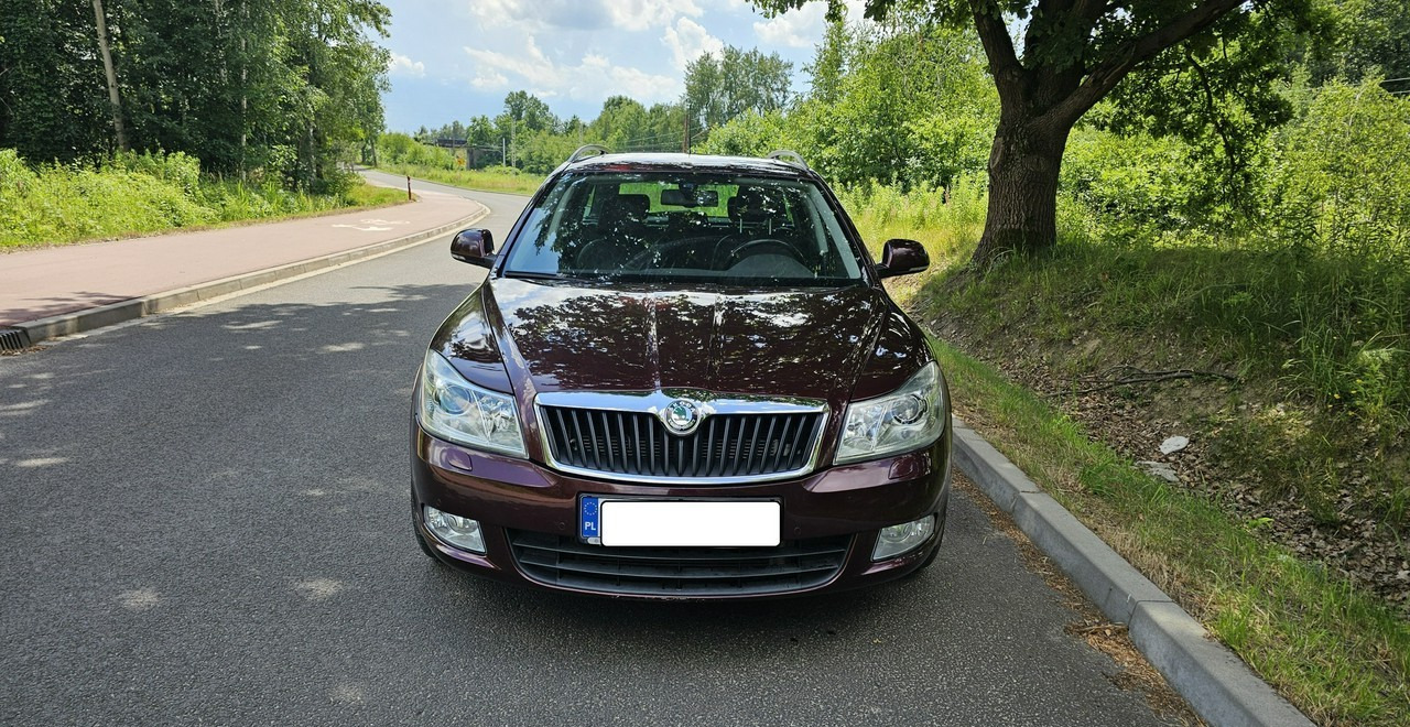 Skoda Octavia II bogate wyposażenie *niski przebieg*FV vat 23%* - Voiture: photos 2 Skoda Octavia II bogate wyposażenie *niski przebieg*FV vat 23%* - Voiture: photos 2