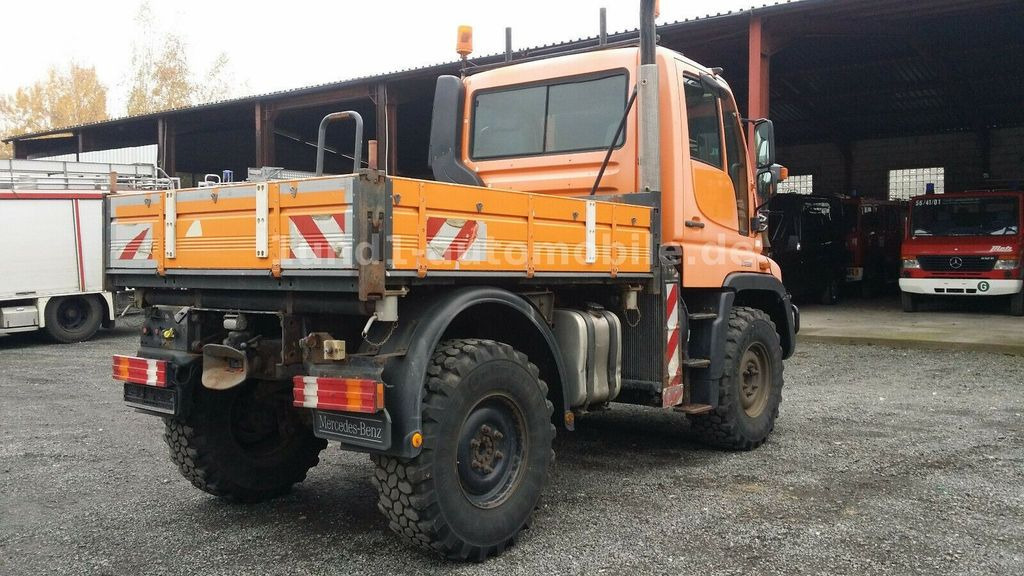 Mercedes-Benz Unimog U 300 Kipper Zugmaschine Kommunalhydraulik U 500 400 U 300 Kipper Zugmaschine Kommunalhydraulik U 500 400 - Véhicule de voirie/ Spécial: photos 3 Mercedes-Benz Unimog U 300 Kipper Zugmaschine Kommunalhydraulik U 500 400 U 300 Kipper Zugmaschine Kommunalhydraulik U 500 400 - Véhicule de voirie/ Spécial: photos 3