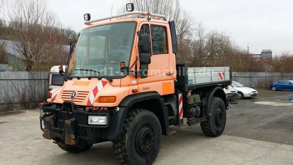 Mercedes-Benz Unimog U 500 Kipper Kommunalhydraulik U 300 400 U 500 Kipper Kommunalhydraulik U 300 400 - Véhicule de voirie/ Spécial: photos 2 Mercedes-Benz Unimog U 500 Kipper Kommunalhydraulik U 300 400 U 500 Kipper Kommunalhydraulik U 300 400 - Véhicule de voirie/ Spécial: photos 2