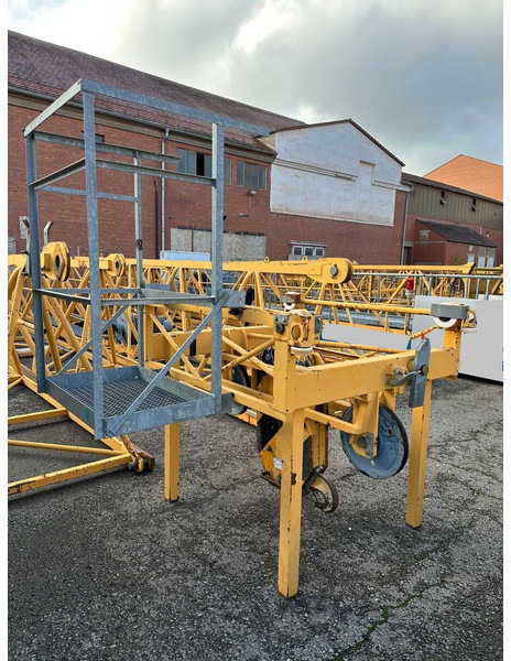 Liebherr 132EC-HM6, 60m jib, 2006yom - Grue à tour: photos 3 Liebherr 132EC-HM6, 60m jib, 2006yom - Grue à tour: photos 3