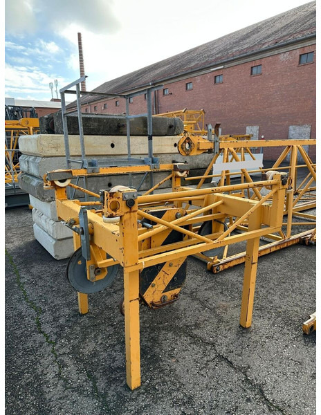 Liebherr 132EC-HM6, 60m jib, 2006yom - Grue à tour: photos 2 Liebherr 132EC-HM6, 60m jib, 2006yom - Grue à tour: photos 2