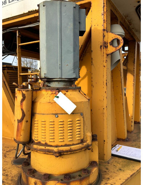 Liebherr 140EC-H6 - Grue à tour: photos 3 Liebherr 140EC-H6 - Grue à tour: photos 3