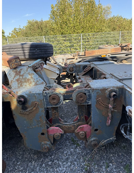 Liebherr 80km/h axeles 32K 35K 42K 50K 63K 71K 81K - Grue à tour: photos 2 Liebherr 80km/h axeles 32K 35K 42K 50K 63K 71K 81K - Grue à tour: photos 2