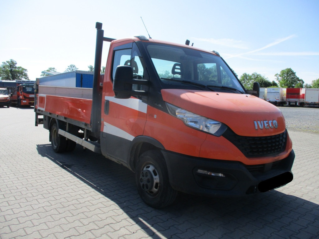 IVECO DAILY 35-140 - Utilitaire plateau: photos 2 IVECO DAILY 35-140 - Utilitaire plateau: photos 2