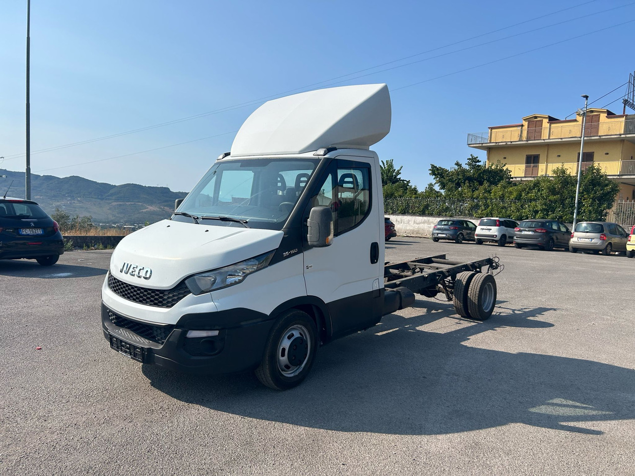 IVECO DAILY 35C15 - Fourgon utilitaire: photos 1 IVECO DAILY 35C15 - Fourgon utilitaire: photos 1