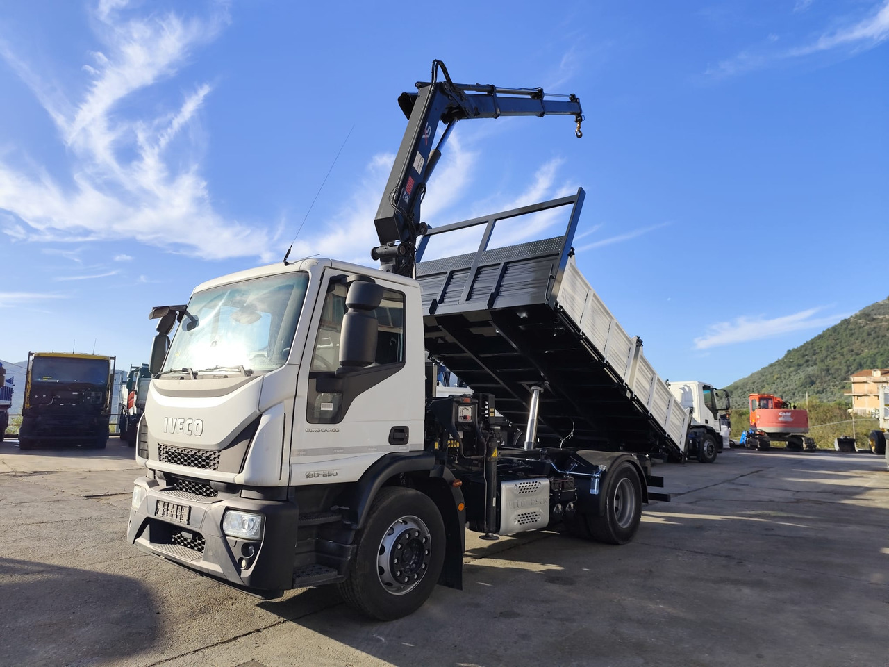 IVECO EUROCARGO 180-250 - Camion grue, Camion grue: photos 1 IVECO EUROCARGO 180-250 - Camion grue, Camion grue: photos 1