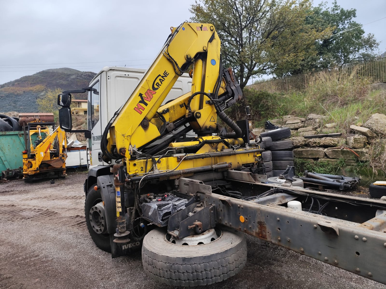 IVECO EUROCARGO 180E25 - Camion grue, Camion grue: photos 2 IVECO EUROCARGO 180E25 - Camion grue, Camion grue: photos 2