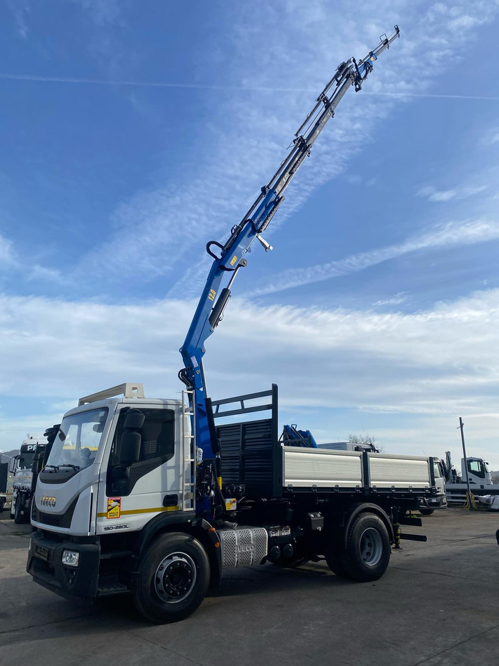 IVECO EUROCARGO 190EL28 - Camion grue: photos 5 IVECO EUROCARGO 190EL28 - Camion grue: photos 5