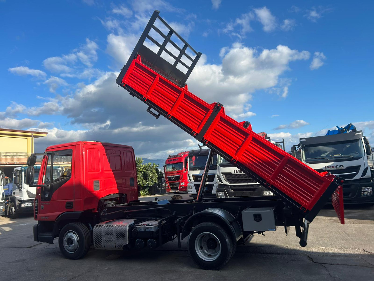 Camion benne IVECO EUROCARGO 80-190: photos 37