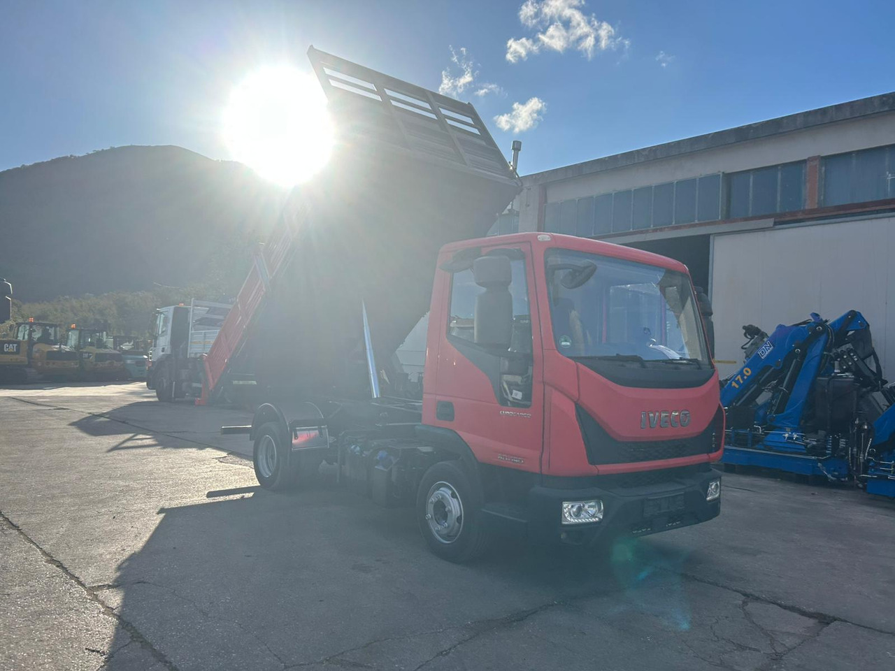 Camion benne IVECO EUROCARGO 80-190: photos 26