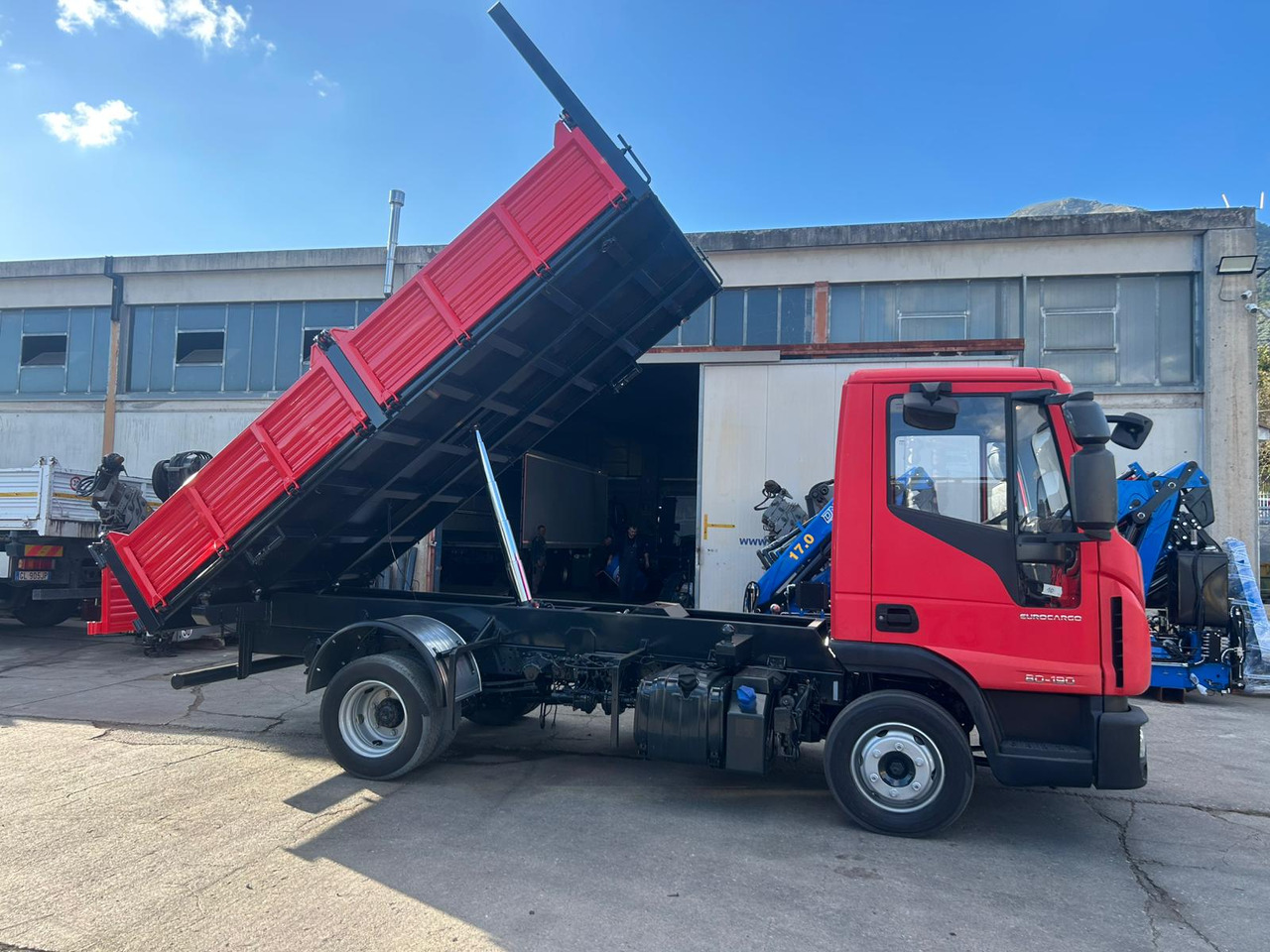 Camion benne IVECO EUROCARGO 80-190: photos 30