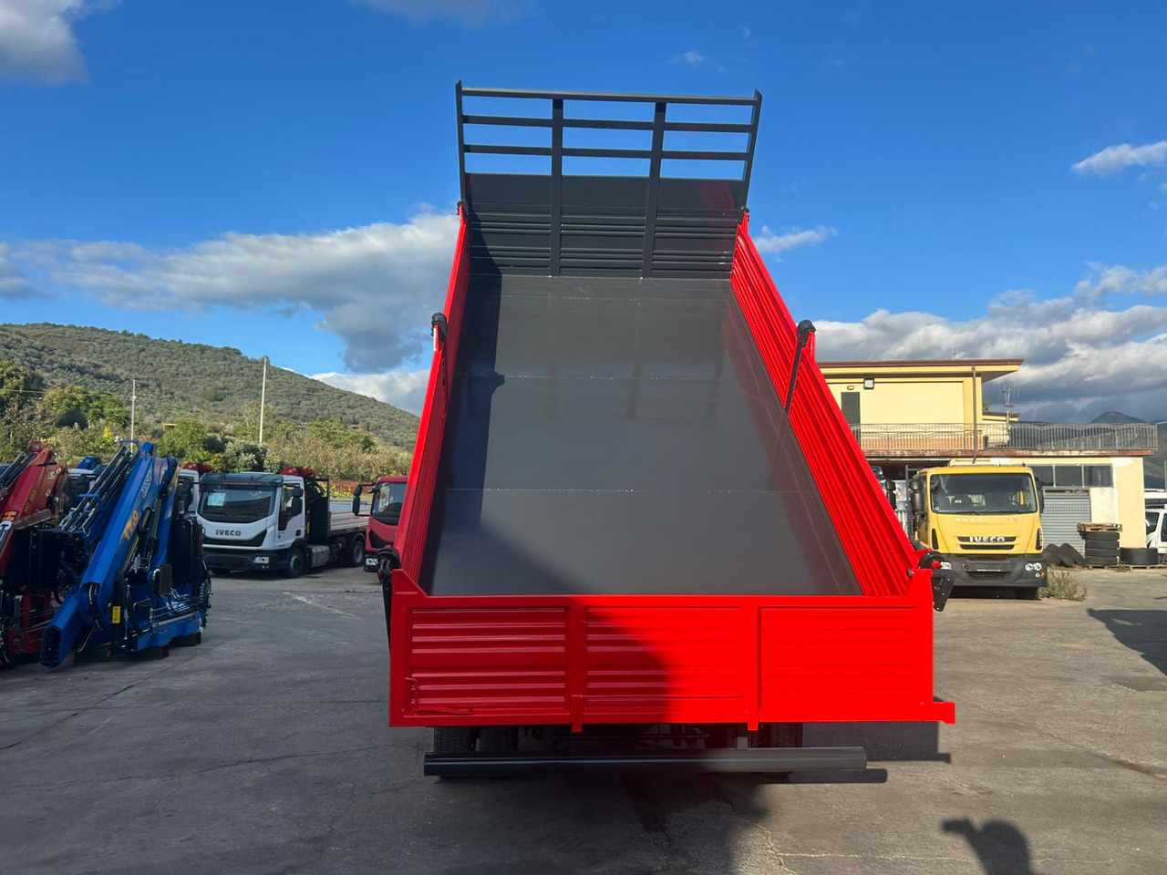 Camion benne IVECO EUROCARGO 80-190: photos 36