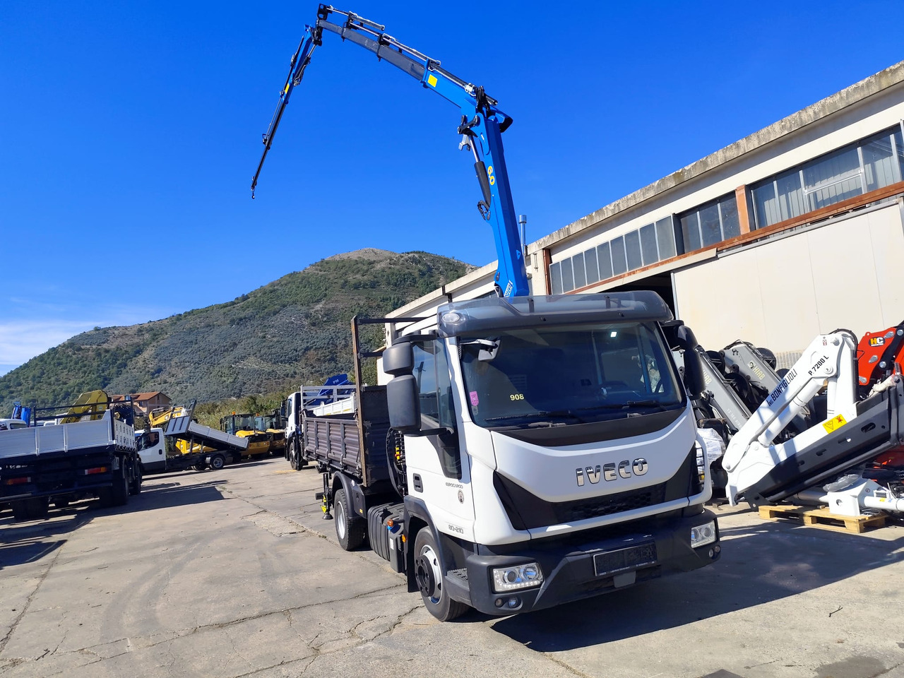 Camion grue, Camion benne IVECO EUROCARGO 80-210: photos 15