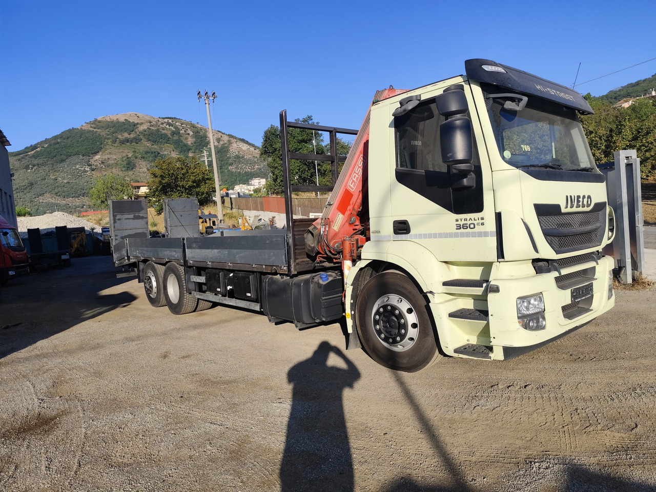 Camion plateau, Camion grue IVECO STRALIS 260S36: photos 1