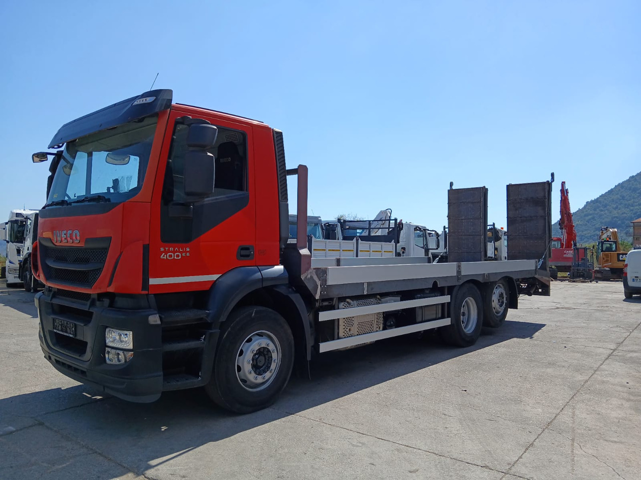 IVECO STRALIS 260S40 - Camion plateau: photos 3 IVECO STRALIS 260S40 - Camion plateau: photos 3