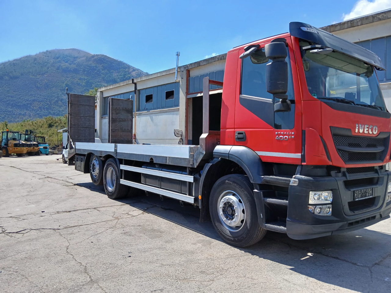 Camion plateau IVECO STRALIS 260S40: photos 6