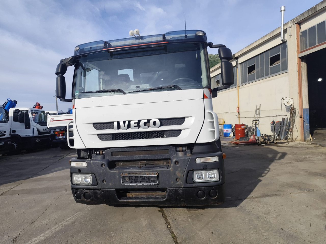 IVECO STRALIS 260S45 - Camion grue: photos 5 IVECO STRALIS 260S45 - Camion grue: photos 5