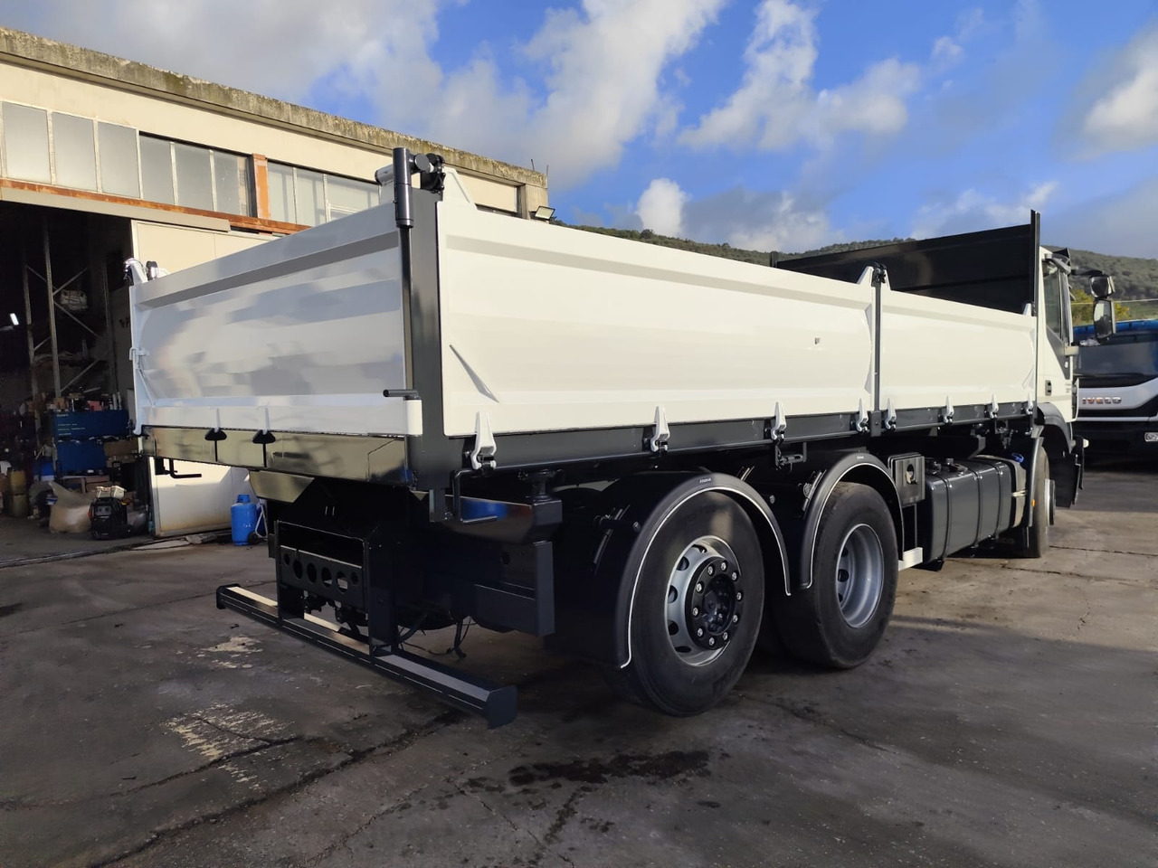 IVECO STRALIS AD 260S31 - Camion benne: photos 5 IVECO STRALIS AD 260S31 - Camion benne: photos 5