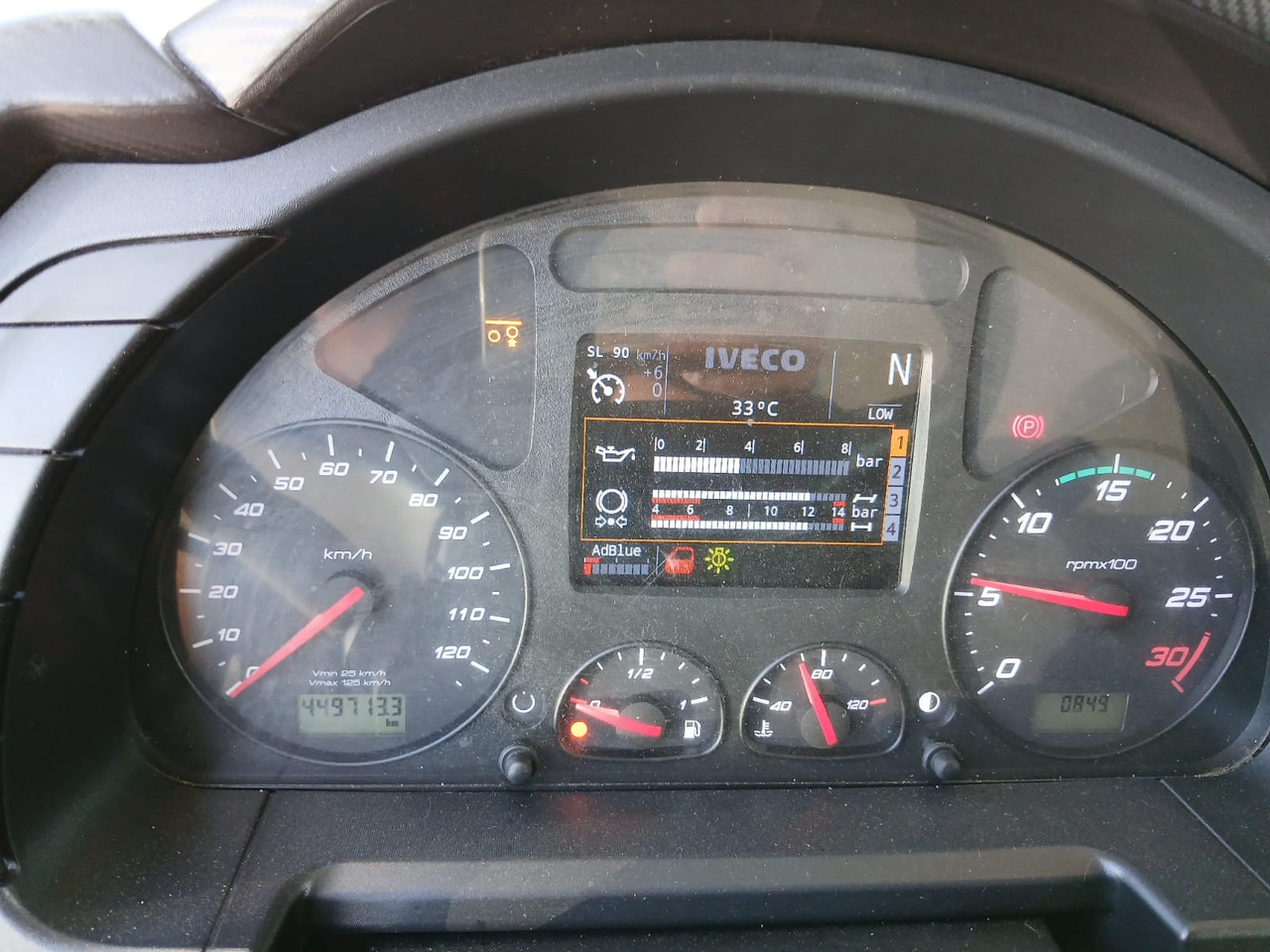 IVECO STRALIS AD 260S31 XP - Camion grue: photos 3 IVECO STRALIS AD 260S31 XP - Camion grue: photos 3