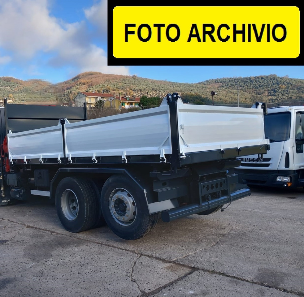 IVECO STRALIS AD 260S31 XP - Camion grue: photos 3 IVECO STRALIS AD 260S31 XP - Camion grue: photos 3